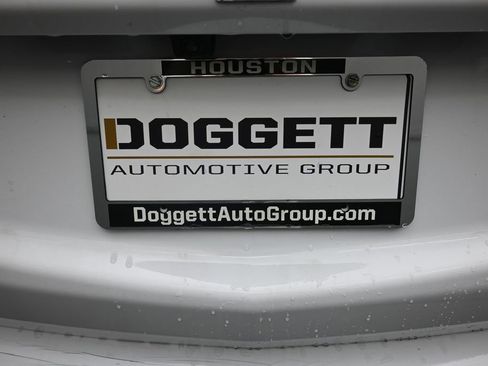 Used 2021 Chevrolet Equinox LS w/ LS Convenience Package FWD image 2