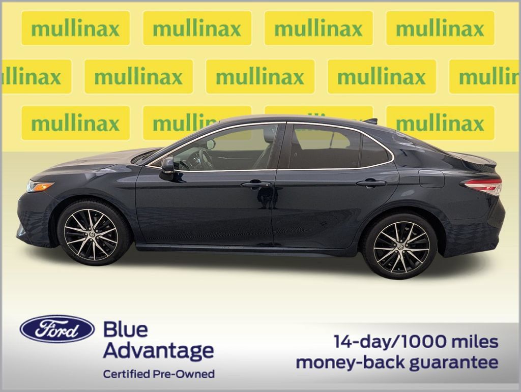 Used 2020 Toyota Camry SE w/ Convenience Package FWD image 10
