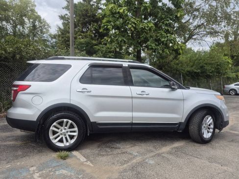 Used 2013 Ford Explorer XLT AWD/4WD image 7