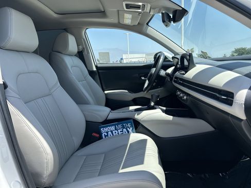 Certified 2025 Honda HR-V EX-L image 26