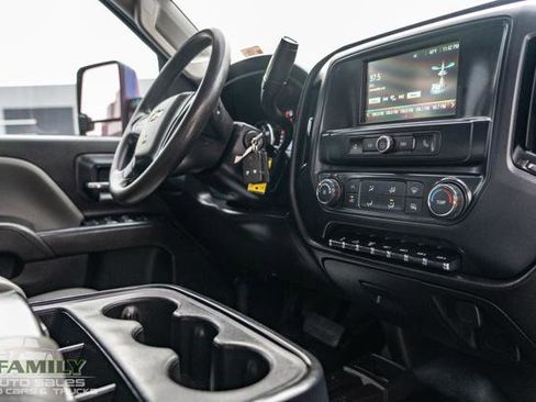 Used 2018 Chevrolet Silverado 3500 W/T image 28
