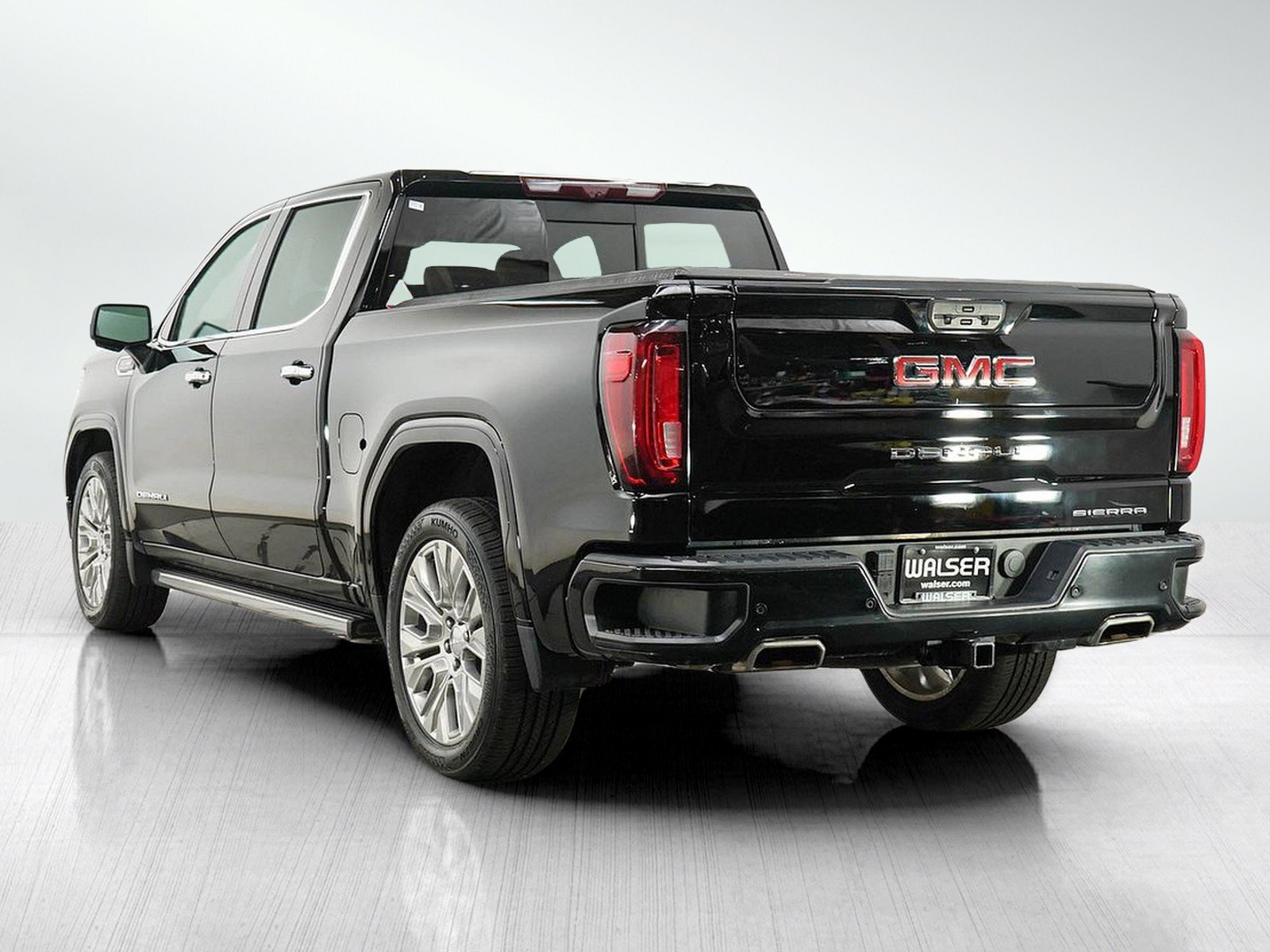 Used 2022 GMC Sierra 1500 Denali w/ Denali Reserve Package AWD/4WD image 3