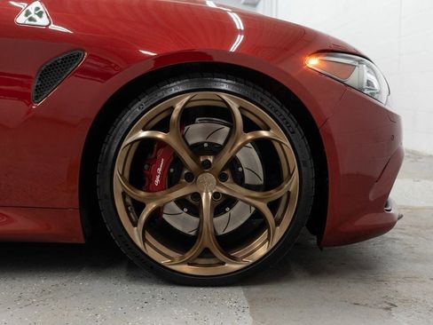 Used 2017 Alfa Romeo Giulia Quadrifoglio image 33