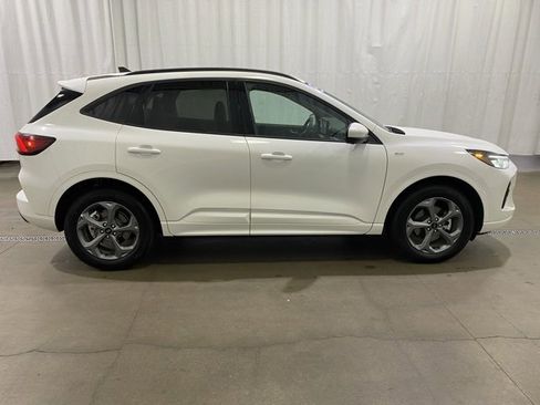 Used 2023 Ford Escape ST-Line Select w/ Tech Pack #2 image 2