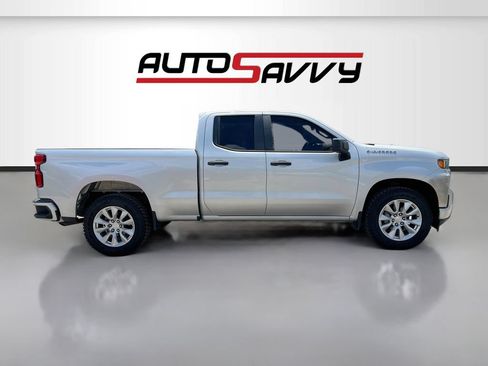Used 2019 Chevrolet Silverado 1500 Custom w/ Custom Value Package RWD image 8