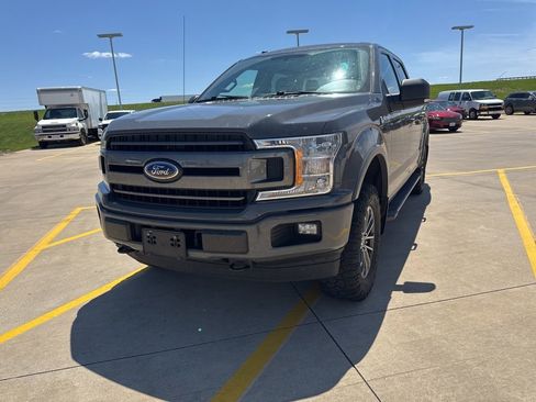 Used 2018 Ford F150 XLT w/ Equipment Group 302A Luxury AWD/4WD image 8