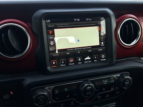 Used 2021 Jeep Gladiator Rubicon AWD/4WD image 19