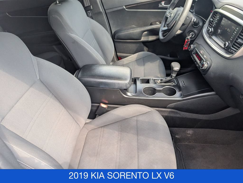 Used 2019 Kia Sorento AWD V6 image 28