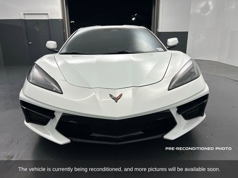 Used 2025 Chevrolet Corvette Stingray image 9
