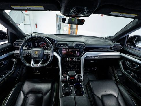 Used 2019 Lamborghini Urus image 63