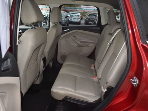 Used 2017 Ford Escape SE FWD image 29