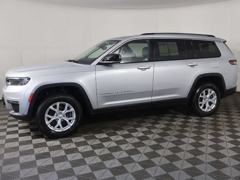 Used 2023 Jeep Grand Cherokee L Limited AWD/4WD image 20