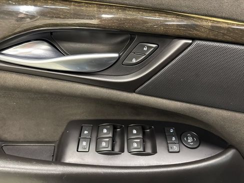 Used 2019 Cadillac Escalade Platinum AWD/4WD image 15