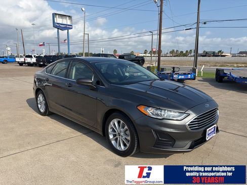 Used 2020 Ford Fusion SE image 8