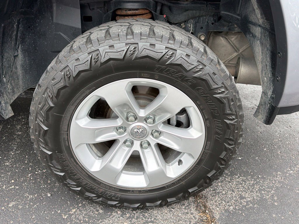 Used 2020 RAM 1500 Laramie AWD/4WD image 8