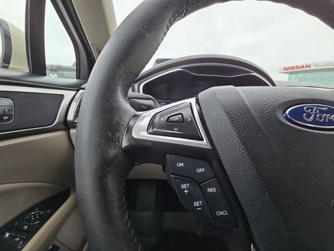 Used 2017 Ford Fusion Energi SE FWD image 11