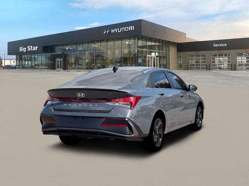 New 2026 Hyundai Elantra SEL Sport FWD image 7