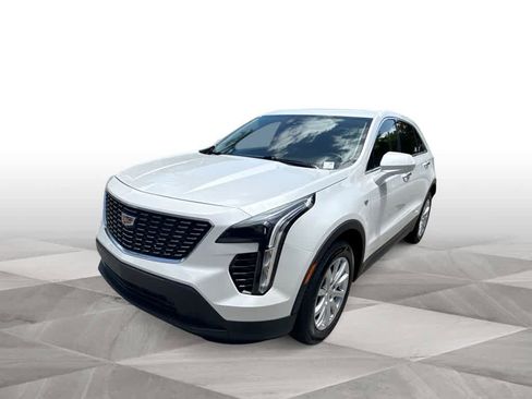 Used 2023 Cadillac XT4 Luxury FWD image 4