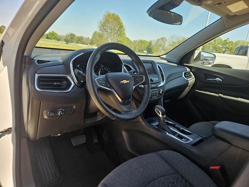 Used 2023 Chevrolet Equinox LT image 14