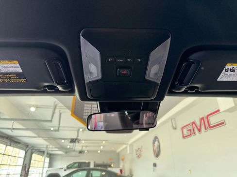 Used 2021 Toyota RAV4 SE image 23