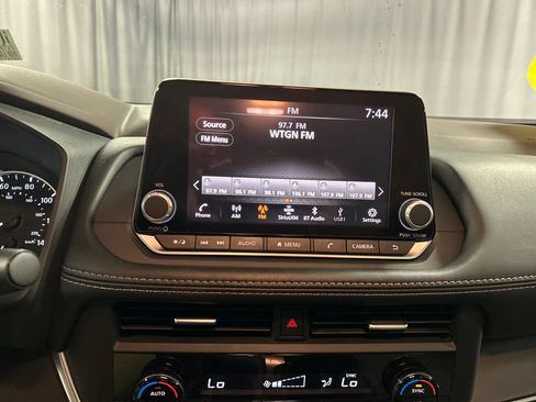 Used 2023 Nissan Rogue SV AWD/4WD image 15