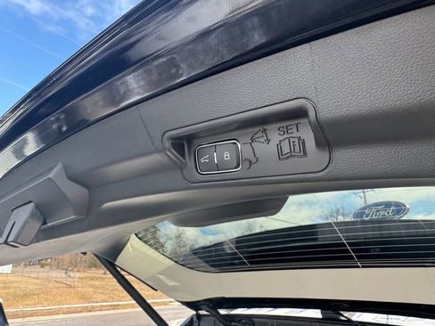 New 2026 Ford Explorer Active w/ Active Comfort Package image 12