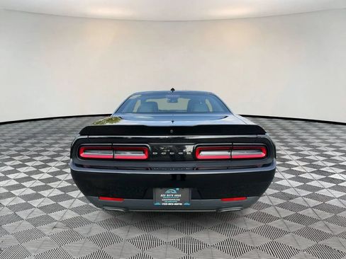 Used 2017 Dodge Challenger SXT Plus RWD image 6