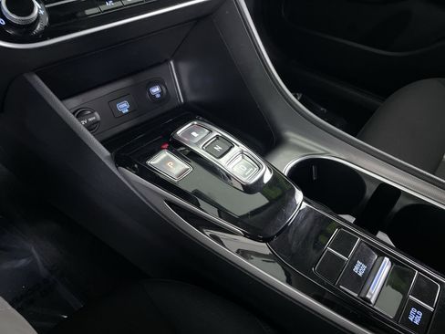Used 2022 Hyundai Sonata SE image 17