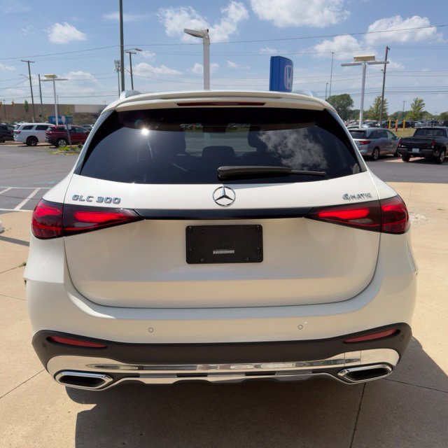 Used 2023 Mercedes-Benz GLC 300 4MATIC image 4