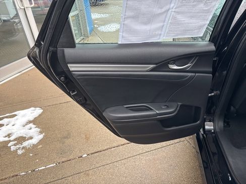 Used 2017 Honda Civic Touring image 10