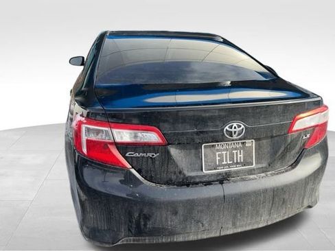 Used 2012 Toyota Camry LE image 11