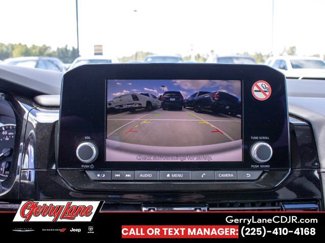 Used 2025 Nissan Pathfinder SV FWD image 11