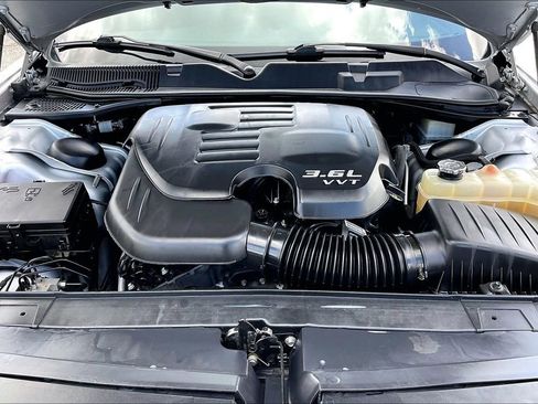 Used 2021 Dodge Challenger SXT RWD image 28