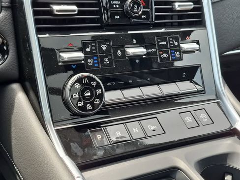 New 2026 Nissan Armada Platinum Reserve w/ Accent Package AWD/4WD image 17
