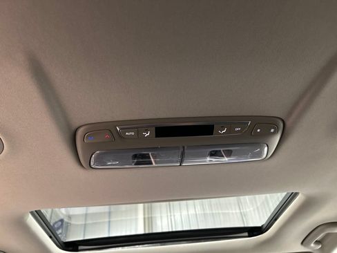 Certified 2024 Kia Telluride S w/ S Sunroof Package AWD/4WD image 31