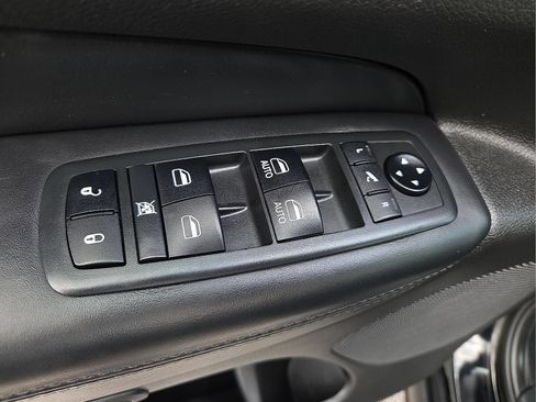 Used 2018 Jeep Grand Cherokee High Altitude AWD/4WD image 15