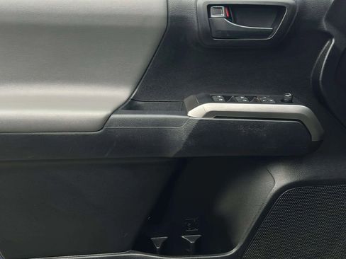 Used 2022 Toyota Tacoma SR5 image 42