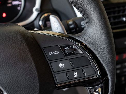 New 2025 Mitsubishi Eclipse Cross SEL image 9