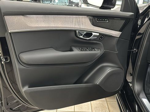 New 2026 Volvo XC90 T8 Ultra w/ Protection Package Premier image 21