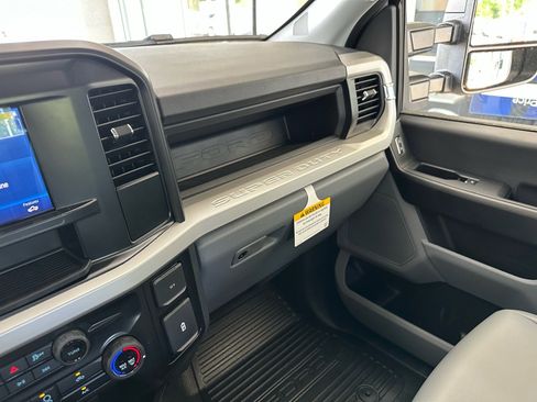 New 2026 Ford F250 XL w/ XL Chrome Package AWD/4WD image 32