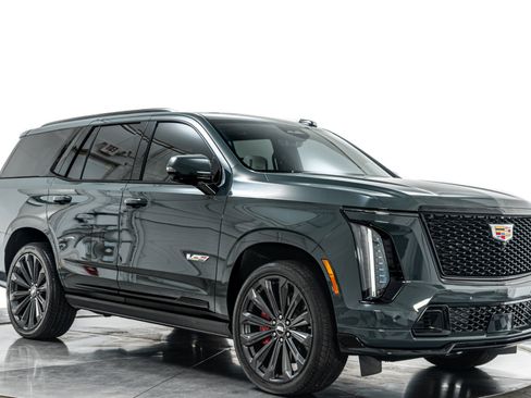 Used 2026 Cadillac Escalade V AWD/4WD image 39