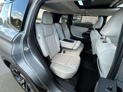 Used 2023 Mitsubishi Outlander SEL image 29