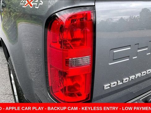 Used 2022 Chevrolet Colorado LT AWD/4WD image 23