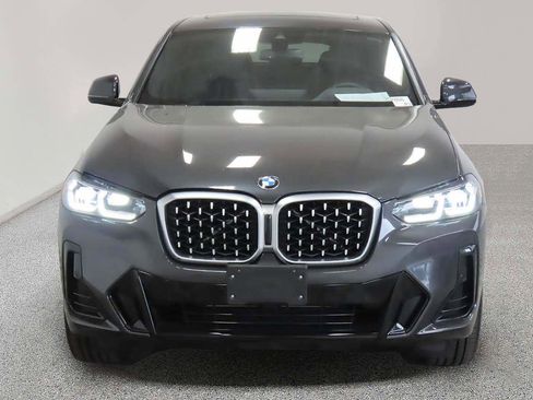 Used 2025 BMW X4 xDrive30i AWD/4WD image 2
