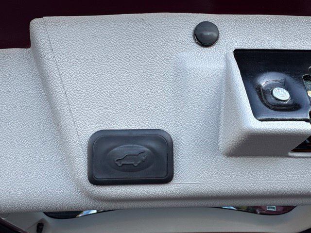 Used 2016 Buick Enclave Leather FWD image 13