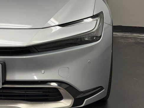Used 2024 Toyota Prius Prime FWD image 6