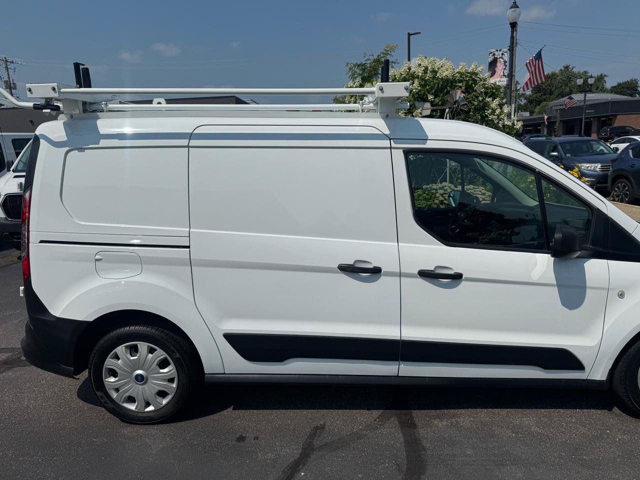 Used 2022 Ford Transit Connect XL FWD image 5