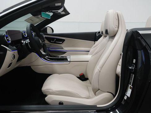 New 2026 Mercedes-Benz CLE 300 4MATIC Cabriolet image 2