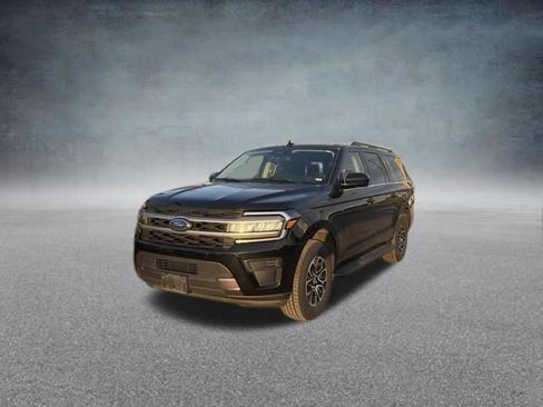 Used 2024 Ford Expedition Max XLT image 15