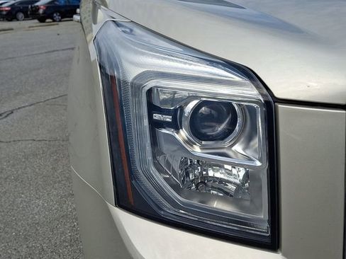 Used 2016 GMC Yukon XL Denali w/ Open Road Package image 9